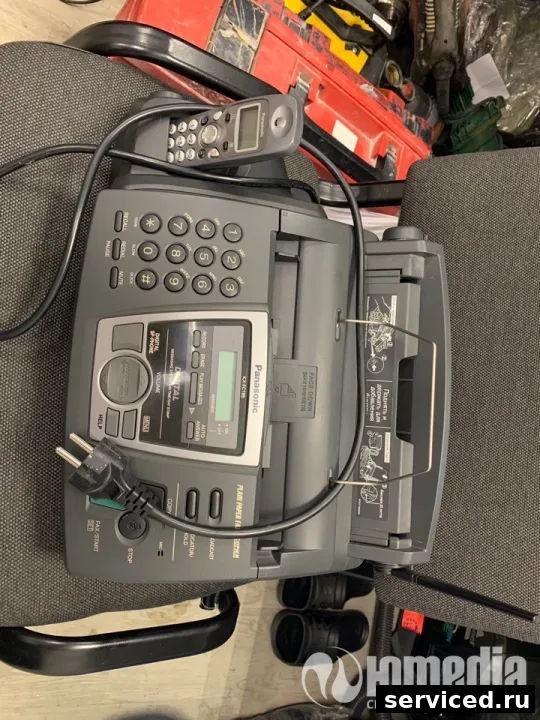 Факс Panasonic KX-FC195