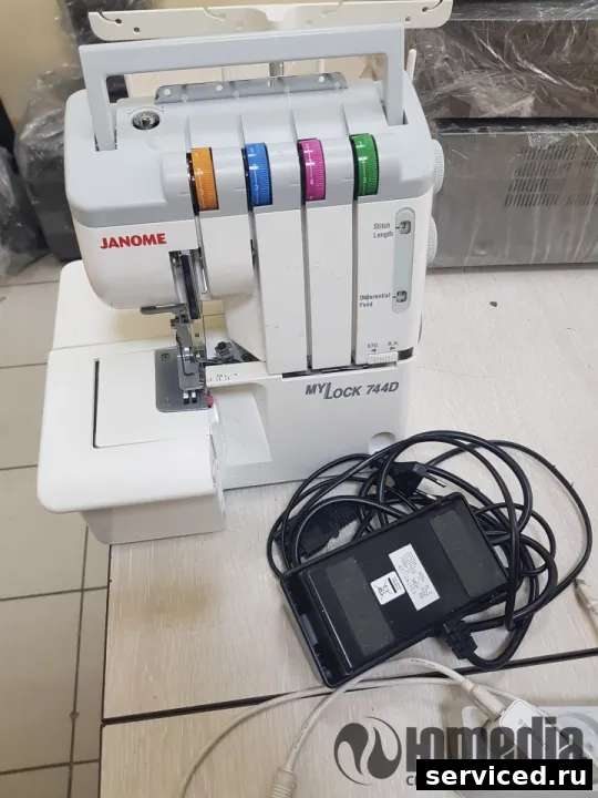 Оверлок Janome Janome