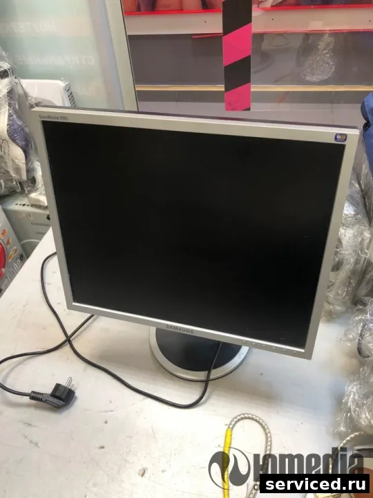 LCD монитор 17-19" Samsung 940T