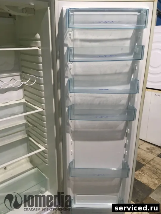 Холодильник Electrolux