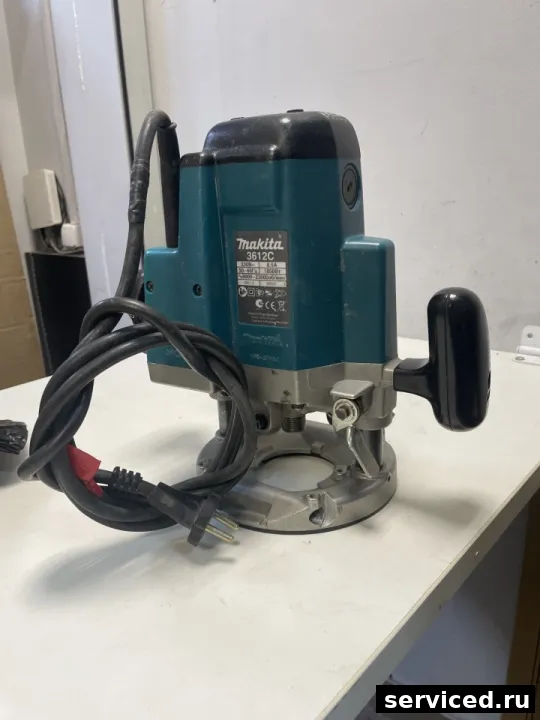Фрезер Makita 3612C