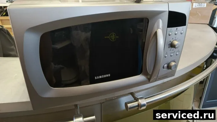 Микроволновая печь Samsung С105AR-5S
